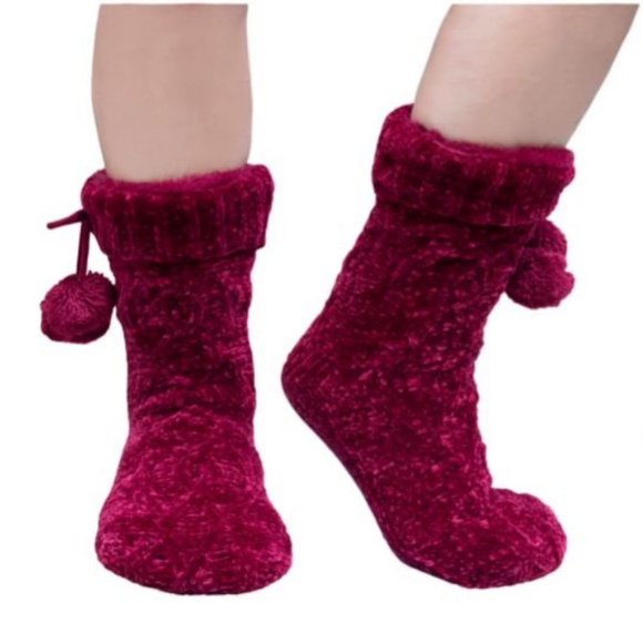 Jane and Bleecker Burgundy Red Super Soft Chenille Sherpa Lined Slipper Socks - Picture 1 of 6